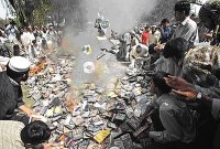Pakistan_Book_Burning_2000s.jpg