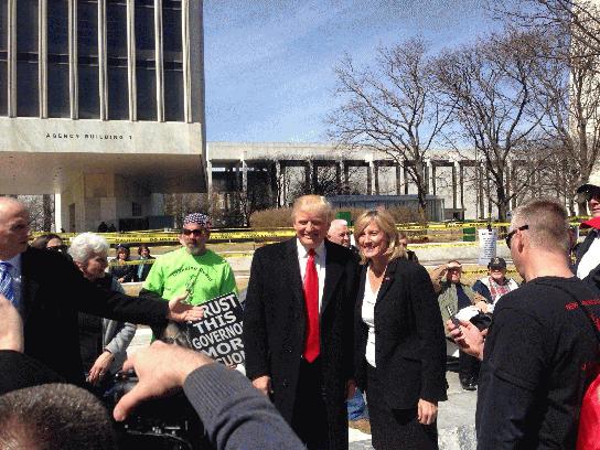 trump-at-rally_10743